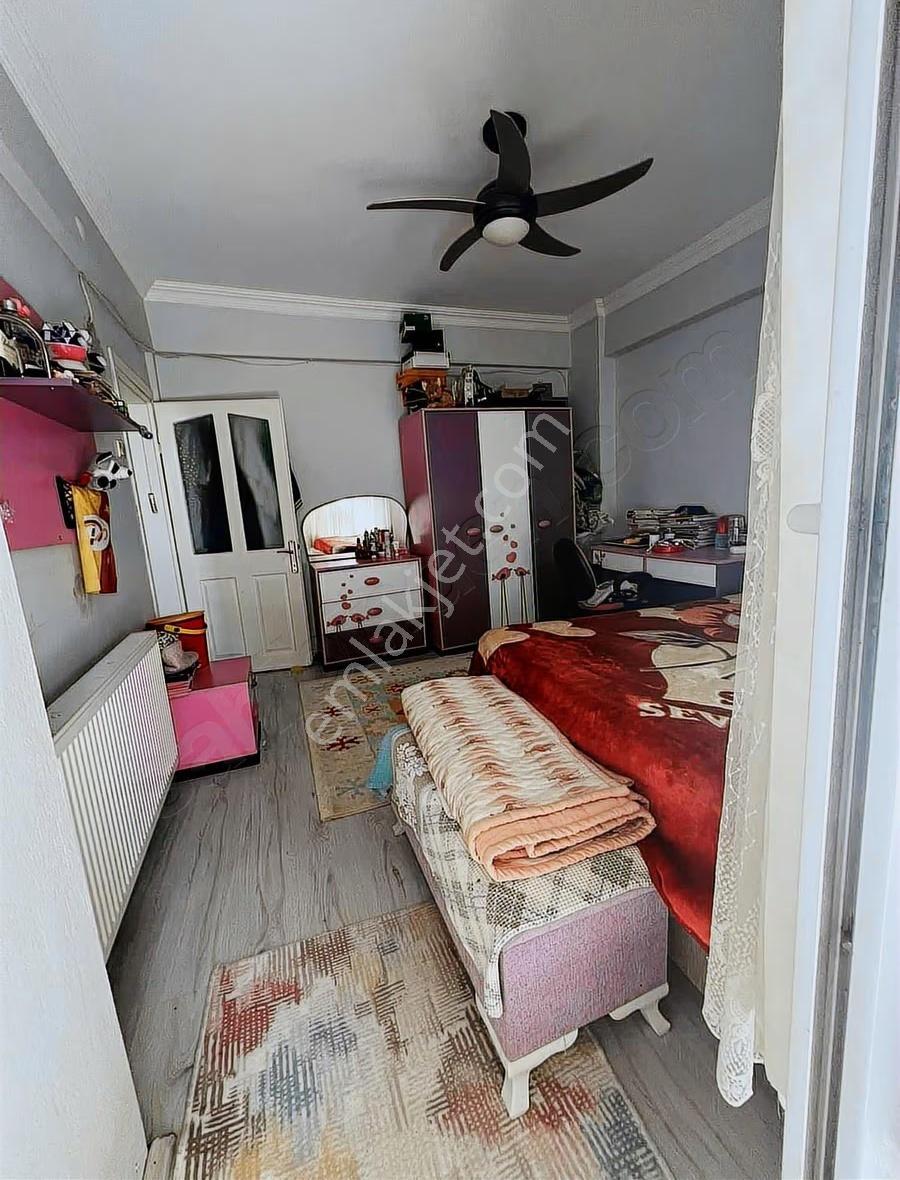 Coşkun Emlaktan İstiklal Caddesi Üzerinde Satılık 3+1 Daire - Görsel 3