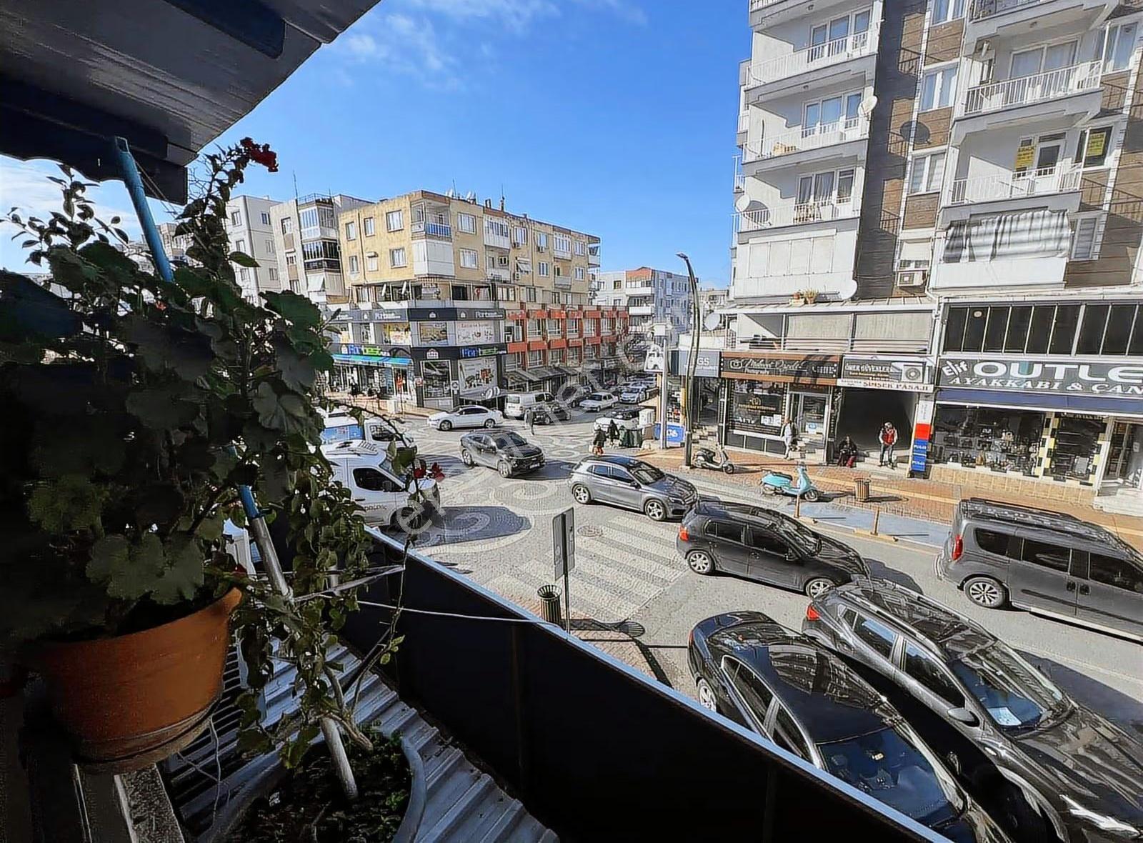 Coşkun Emlaktan İstiklal Caddesi Üzerinde Satılık 3+1 Daire - Görsel 5