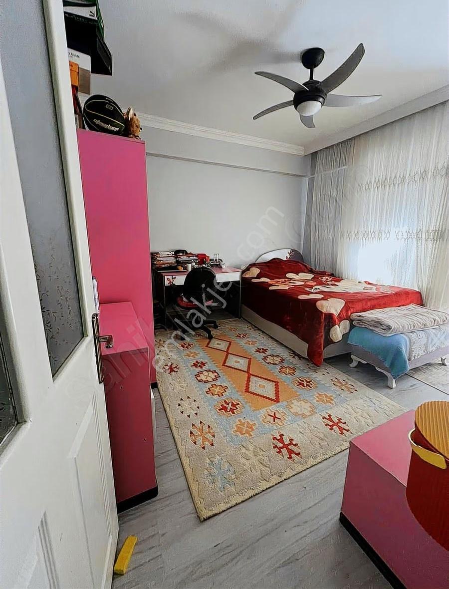 Coşkun Emlaktan İstiklal Caddesi Üzerinde Satılık 3+1 Daire - Görsel 14