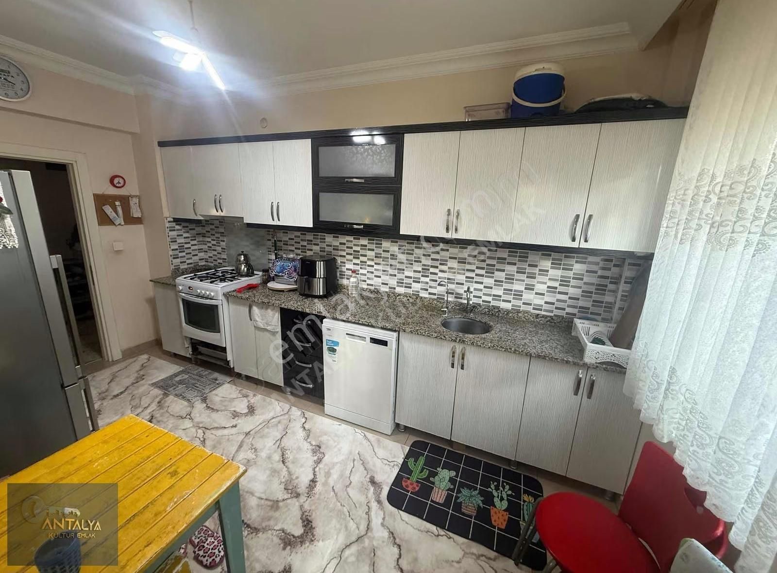 Sütçüler Mah 4+1 Doğalgazlı Satılık Tersdublex Daire