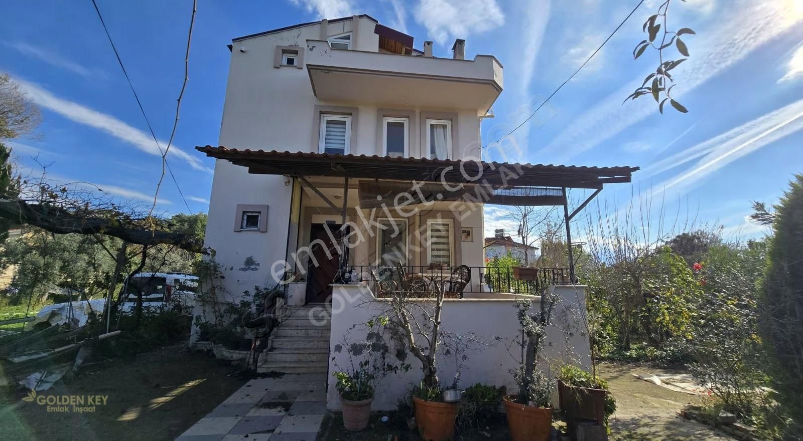 1300 M² Arazi İçinde 270 M² 3 Katlı Müstakil Ev Satılık - Görsel 2
