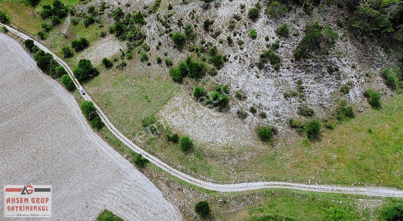Bolu Göynük'de Yola Cephe 1.618 M2 Satılık Tarla!!! - Görsel 2