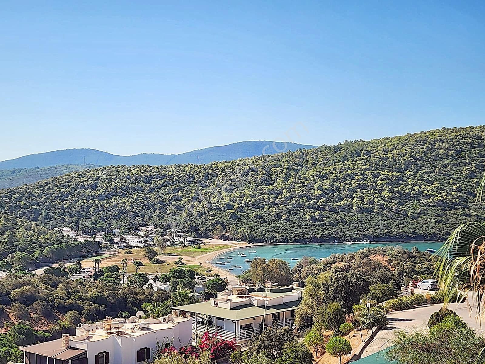 Adabükü Satılık Dubleks Villa, Bahçeli Ve Site İçinde, Tam Donanımlı