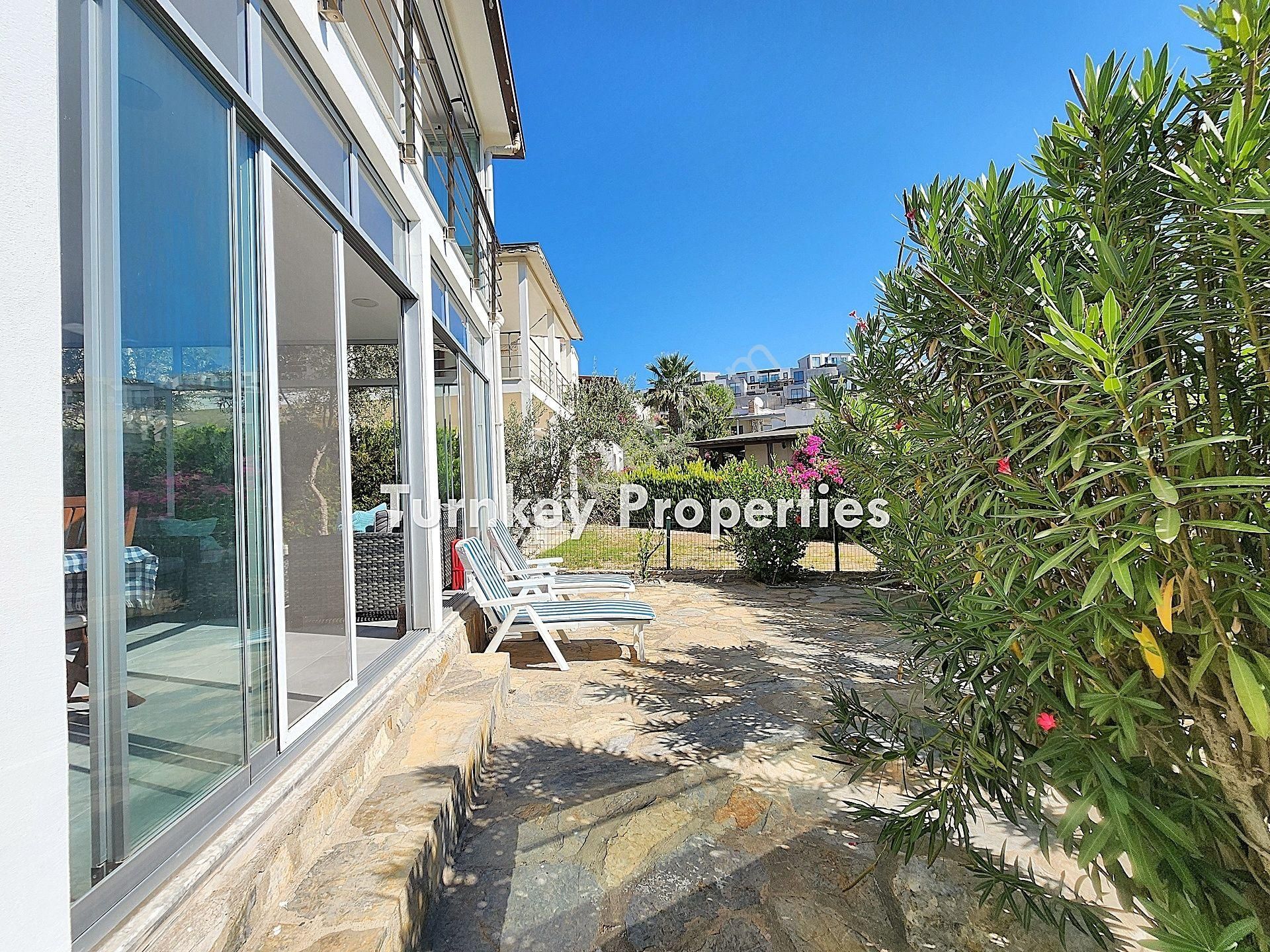 Adabükü Satılık Dubleks Villa, Bahçeli Ve Site İçinde, Tam Donanımlı - Görsel 7