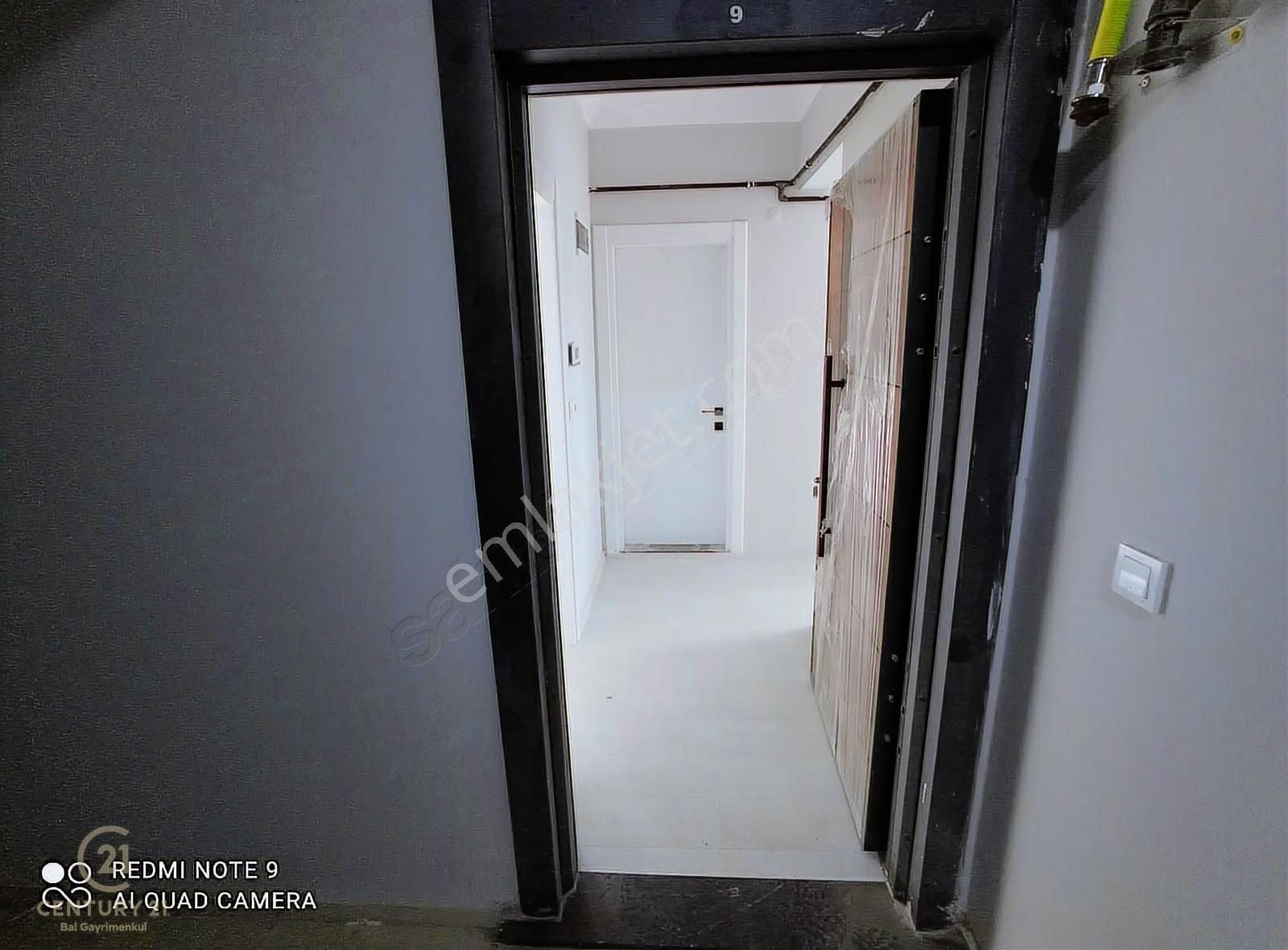 Century21 Bal'dan Balıkesir Paşaalanında Sıfır 1+1 Kiralık Daire - Görsel 23