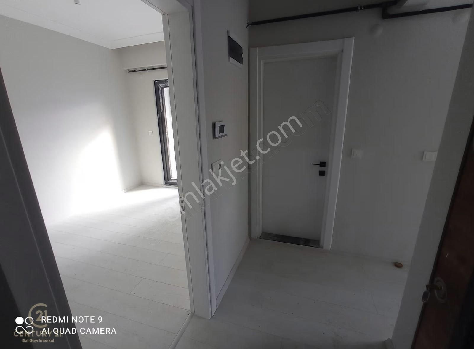 Century21 Bal'dan Balıkesir Paşaalanında Sıfır 1+1 Kiralık Daire - Görsel 25