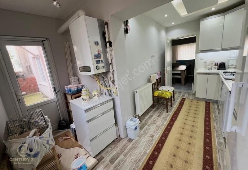 C21 Bal'dan Maltepe Mah İki Katlı, Bahçeli Satılık Müstakil Ev - Görsel 12