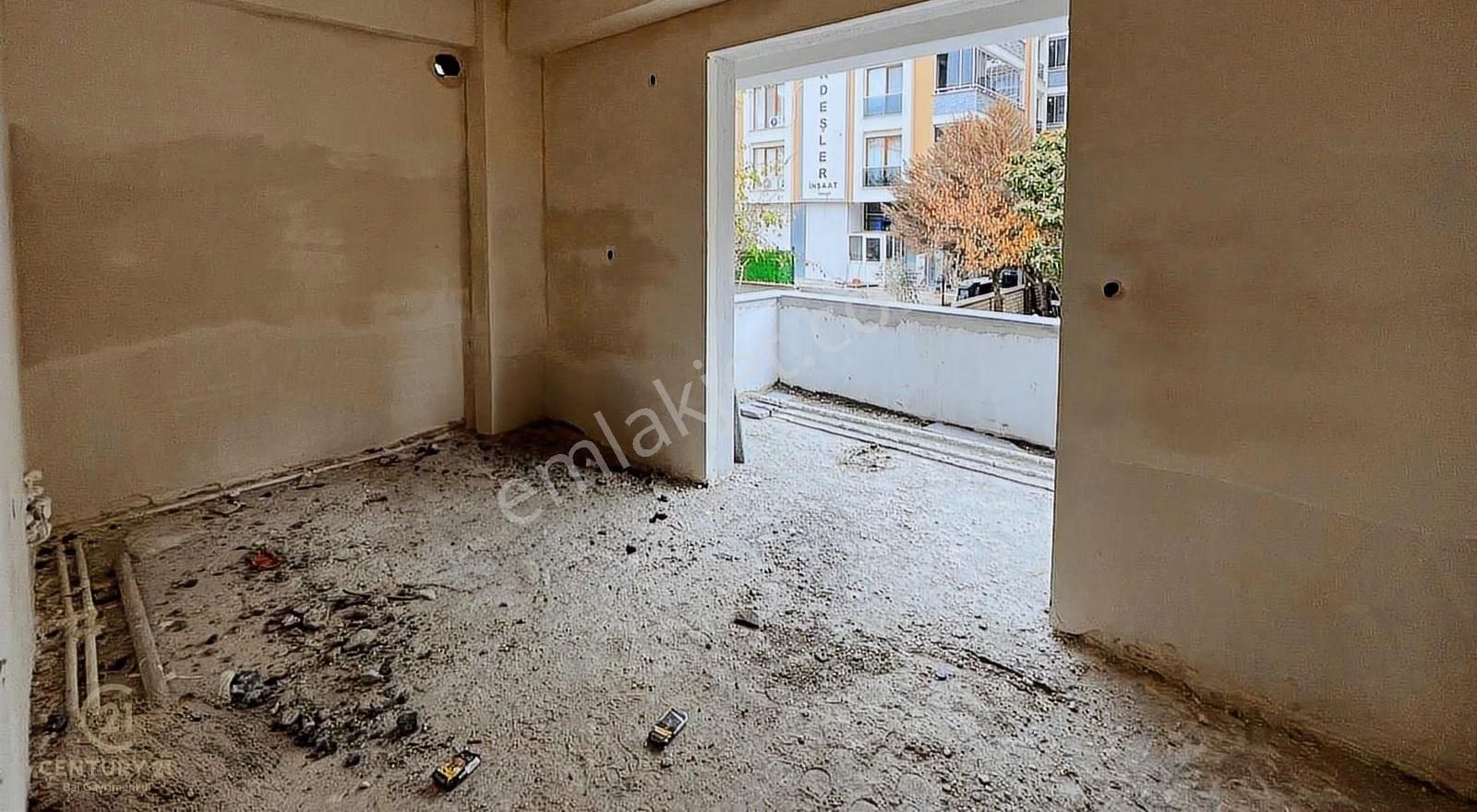 Century21 Bal'dan Bahçelievler Mah.'de Satılık 2+1 Daire - Görsel 3