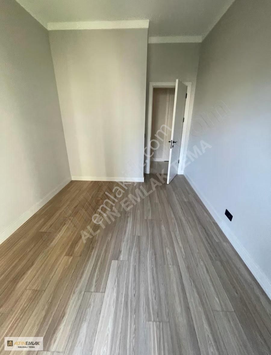 Tema İstanbul 2'de 240m2 4+1 Full Yapılı Satılık Daire - Görsel 3