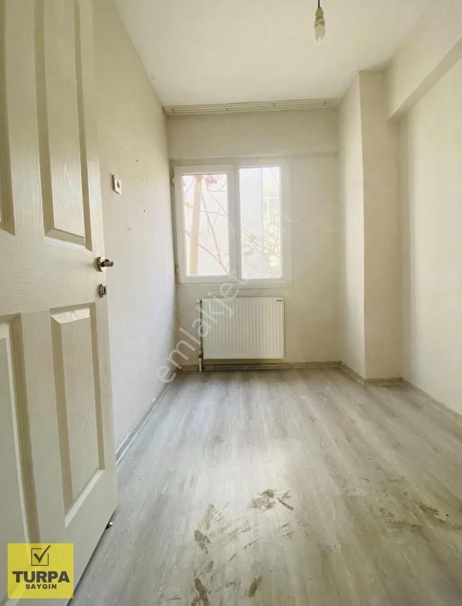 Turpa Saygın'dan Ordu Caddesinde Üzümcü Okulu 2 Dk Ara Kat Daire - Görsel 4