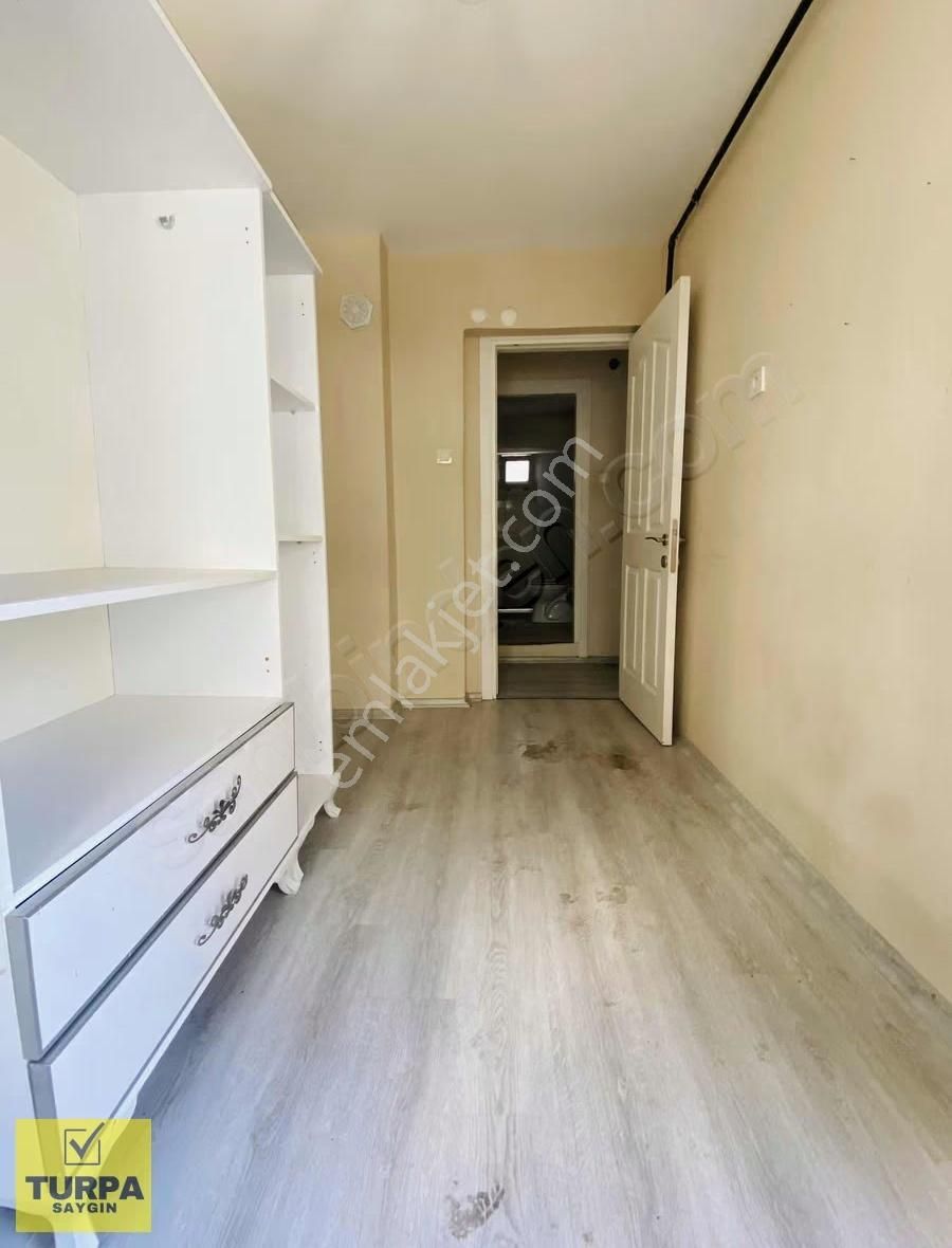 Turpa Saygın'dan Ordu Caddesinde Üzümcü Okulu 2 Dk Ara Kat Daire - Görsel 3