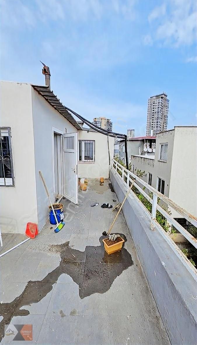Turgut Emlak'tan 50 Yılda 350 M2 Arsa İçinde 3 Daire 2 Dükkan - Görsel 12