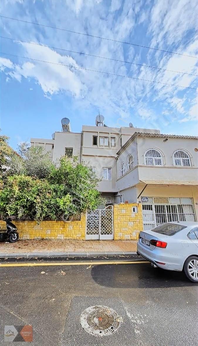 Turgut Emlak'tan 50 Yılda 350 M2 Arsa İçinde 3 Daire 2 Dükkan - Görsel 16