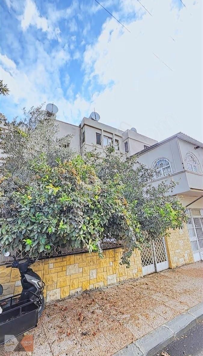 Turgut Emlak'tan 50 Yılda 350 M2 Arsa İçinde 3 Daire 2 Dükkan - Görsel 11
