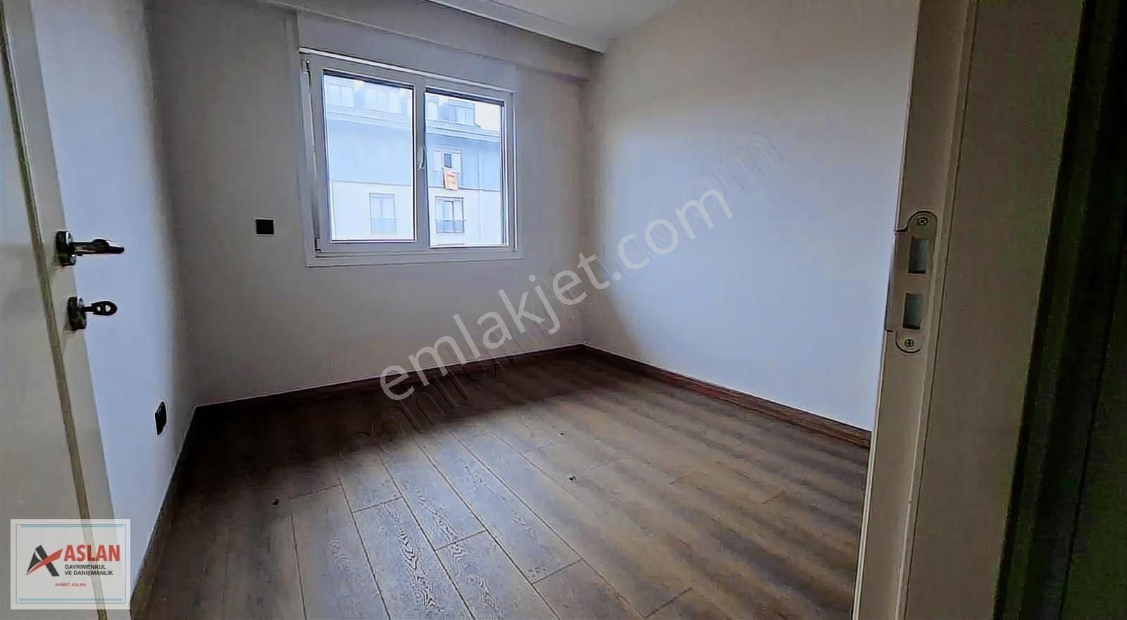 Çengelköy Bahçeli Evler Mah 5+2 300 M2 Çatı Dubleks Daire - Görsel 21