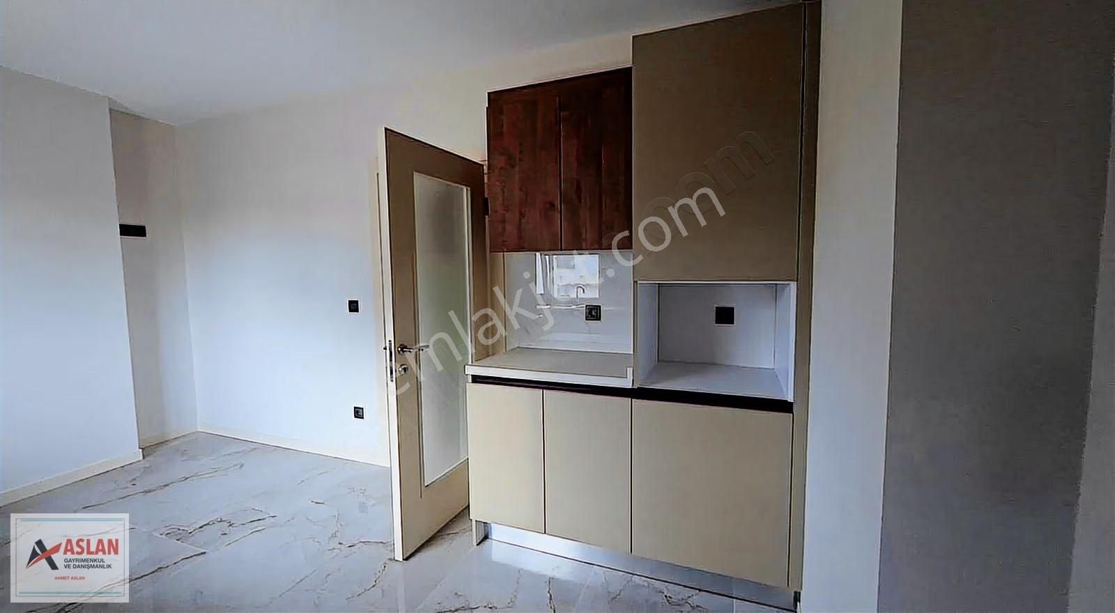 Çengelköy Bahçeli Evler Mah 5+2 300 M2 Çatı Dubleks Daire - Görsel 5