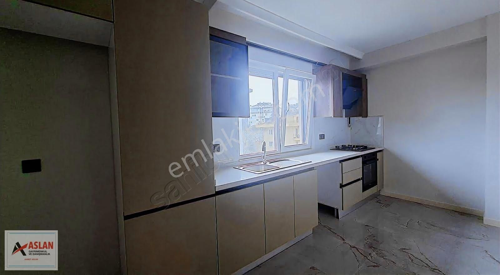 Çengelköy Bahçeli Evler Mah 5+2 300 M2 Çatı Dubleks Daire - Görsel 17