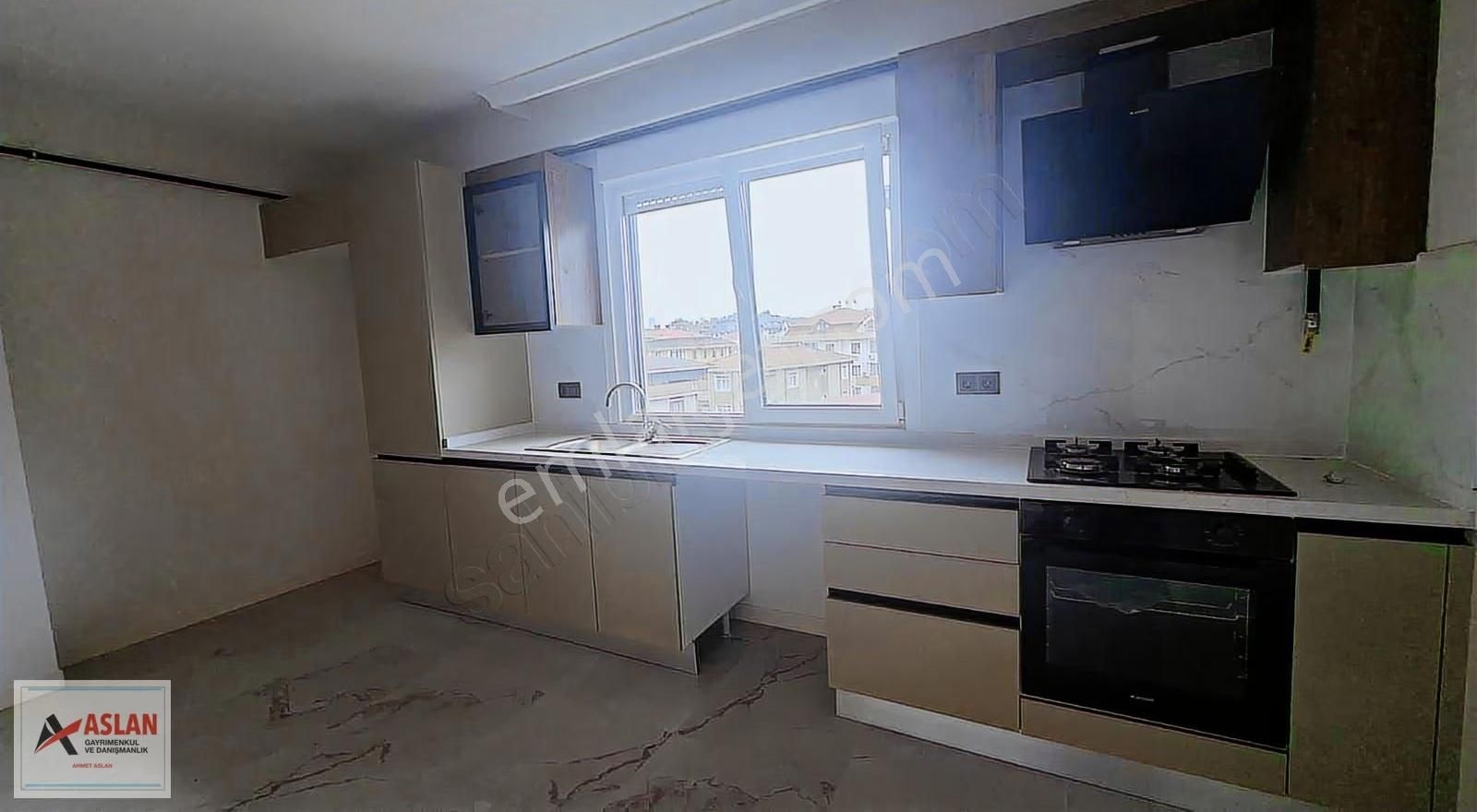 Çengelköy Bahçeli Evler Mah 5+2 300 M2 Çatı Dubleks Daire - Görsel 12
