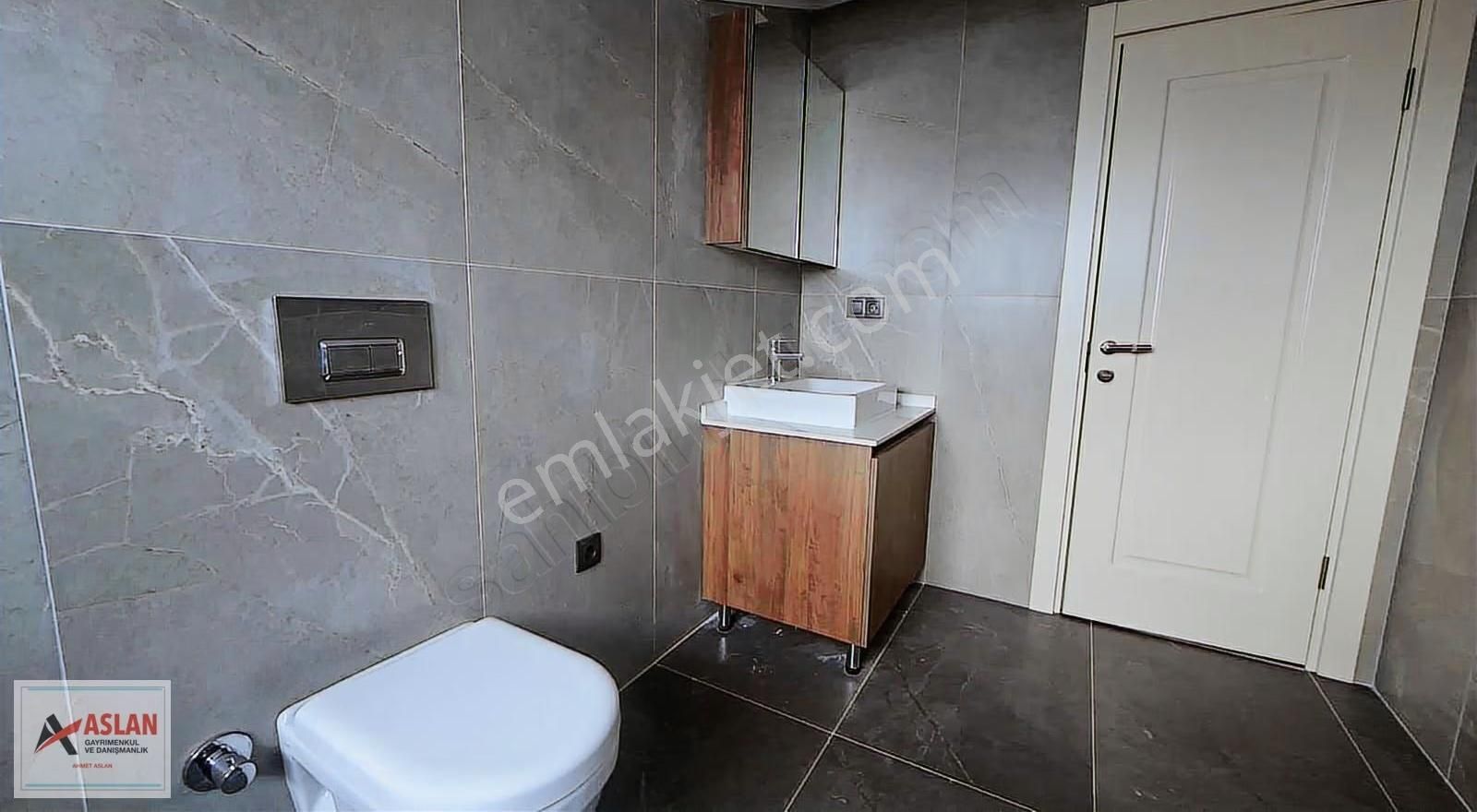 Çengelköy Bahçeli Evler Mah 5+2 300 M2 Çatı Dubleks Daire - Görsel 20