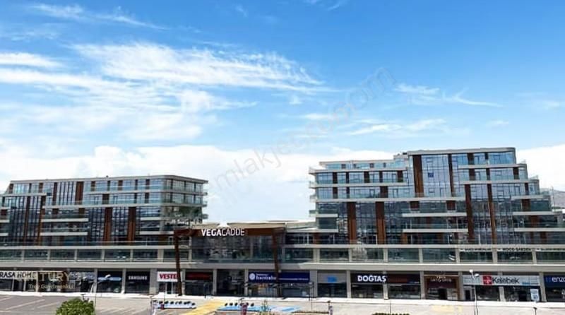 Vega Cadde'de 60 M2 Yapılı Büyük Tip Teraslı Satılık Ofis