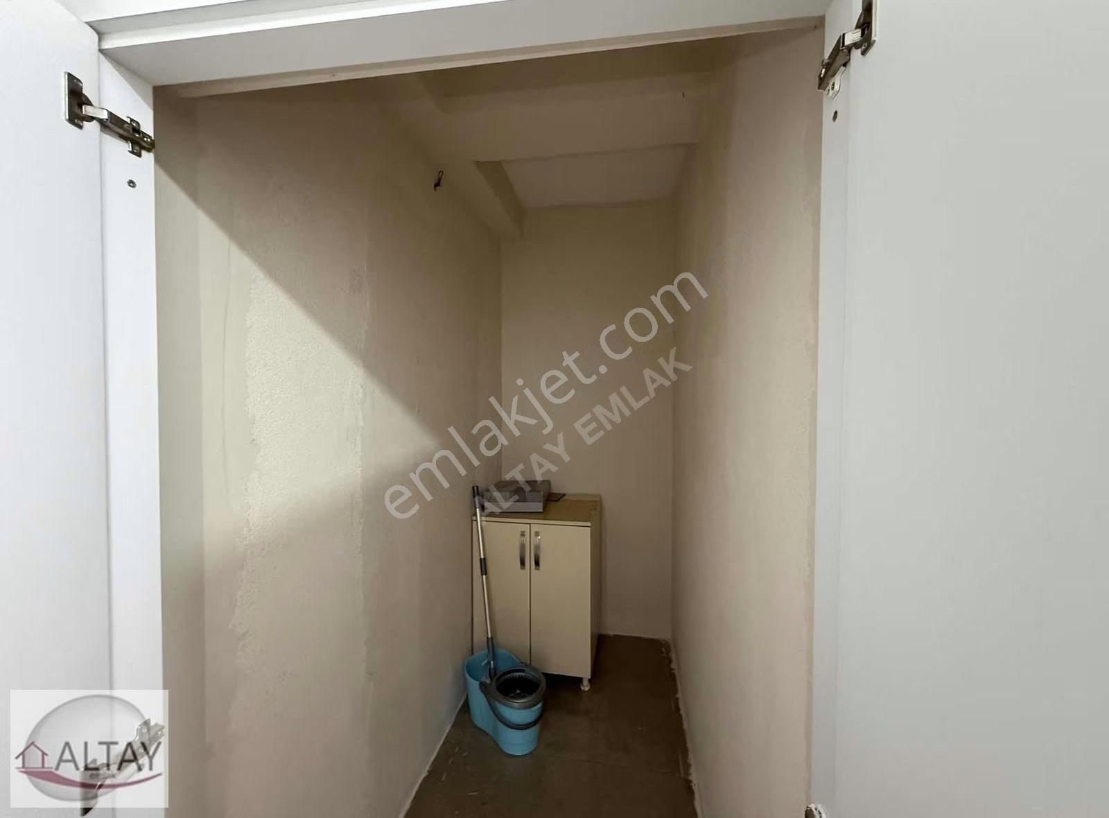Ataşehir Kayışdağ Mah Ayaz Sokak 1+1 40 M2 Yüksek Giriş - Görsel 24