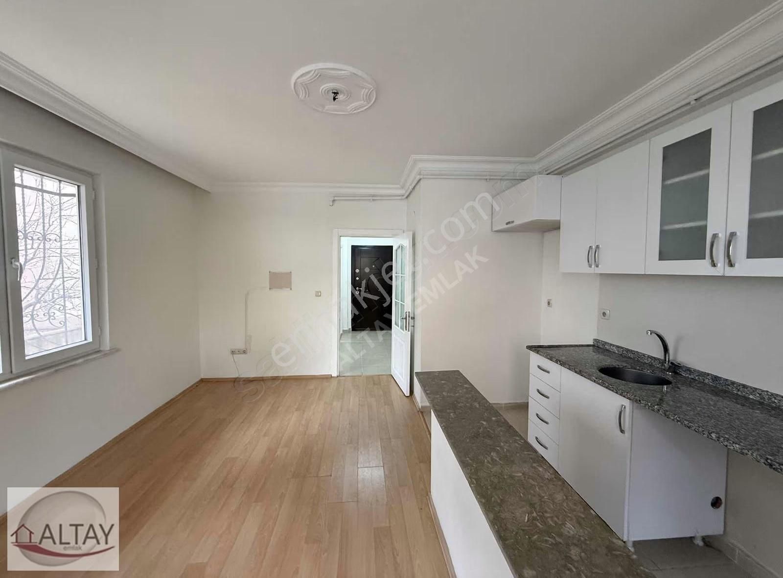 Ataşehir Kayışdağ Mah Ayaz Sokak 1+1 40 M2 Yüksek Giriş - Görsel 9