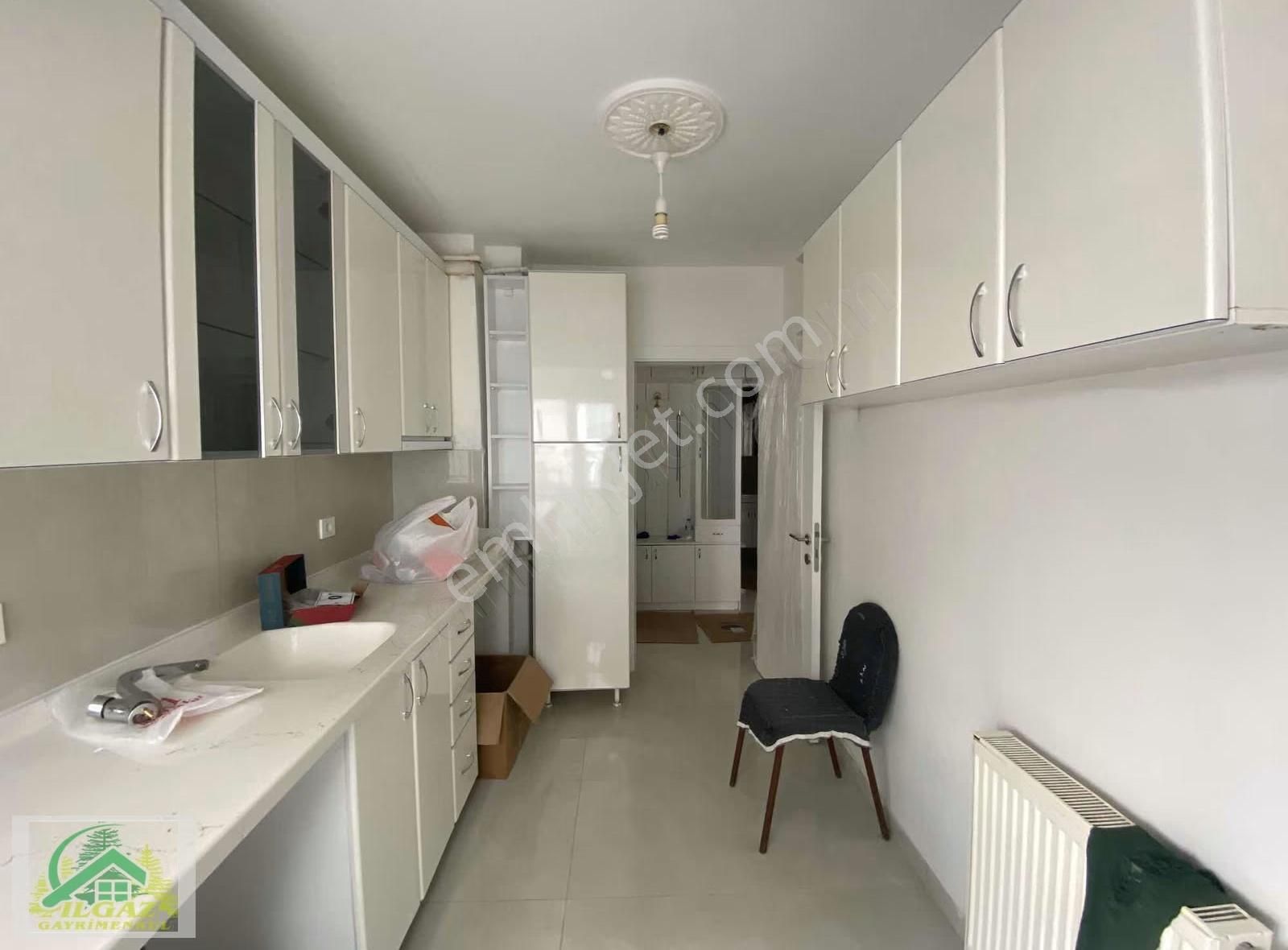 Ayvalı'da 2.kat 3+1 Yapılı Ara Kat Mantolamalı Kiralık Daire ! ! - Görsel 16