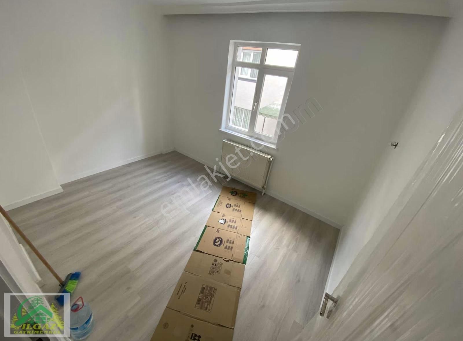 Ayvalı'da 2.kat 3+1 Yapılı Ara Kat Mantolamalı Kiralık Daire ! ! - Görsel 13