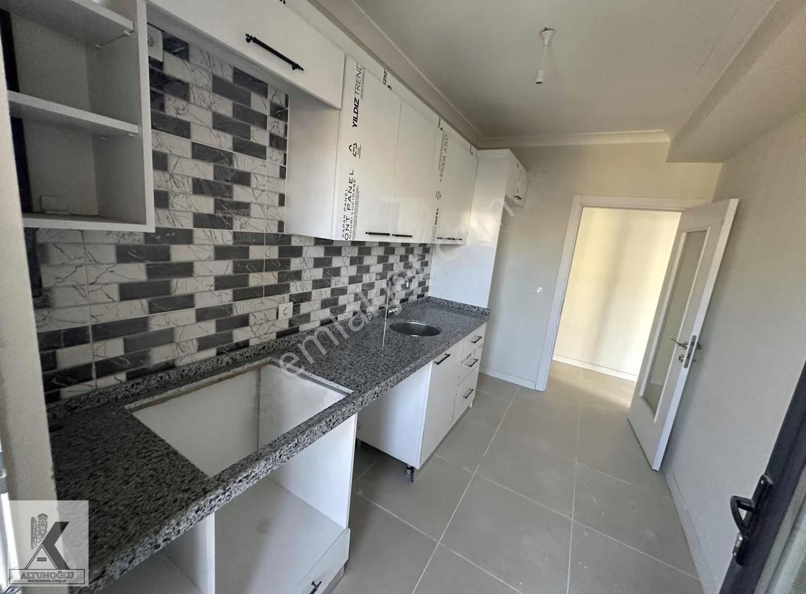 Cadde Üzerinde 2+1 Satılık Asansörlü Otoparklı Yangın Merdiveni - Görsel 5