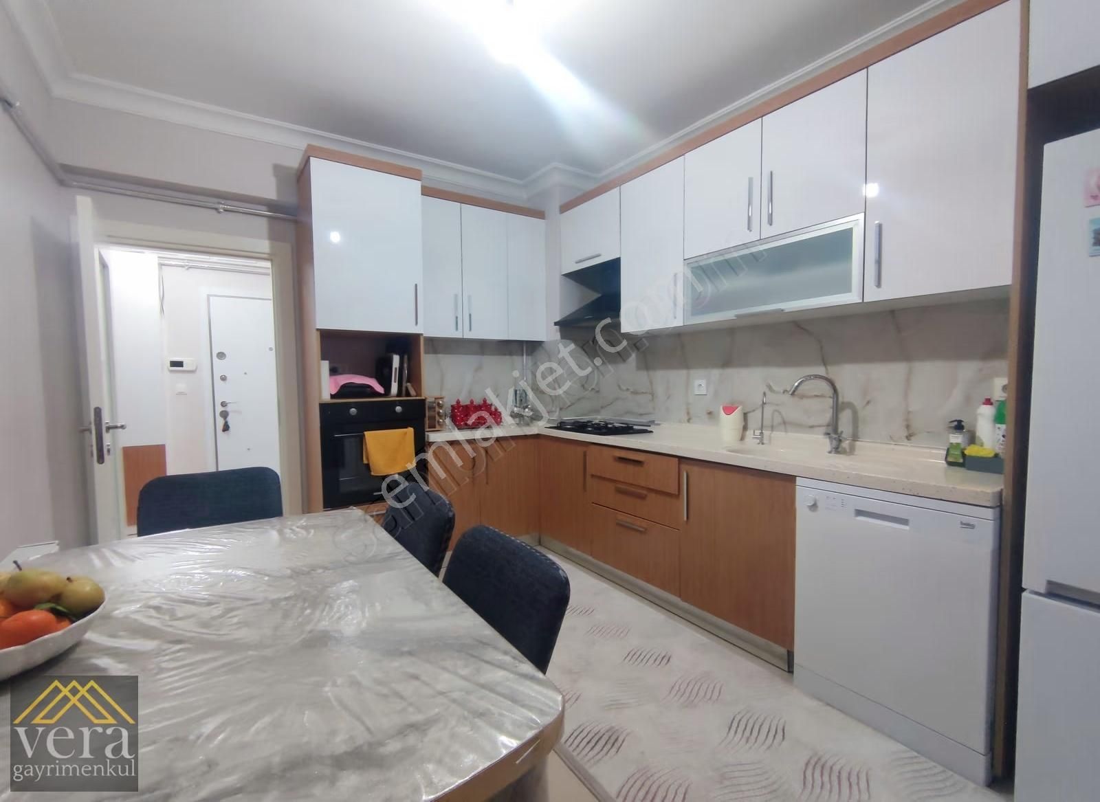 Cadde Yakını Teras Balkonlu Full Yapılı 7.kat 3+1 Kiralık Daire
