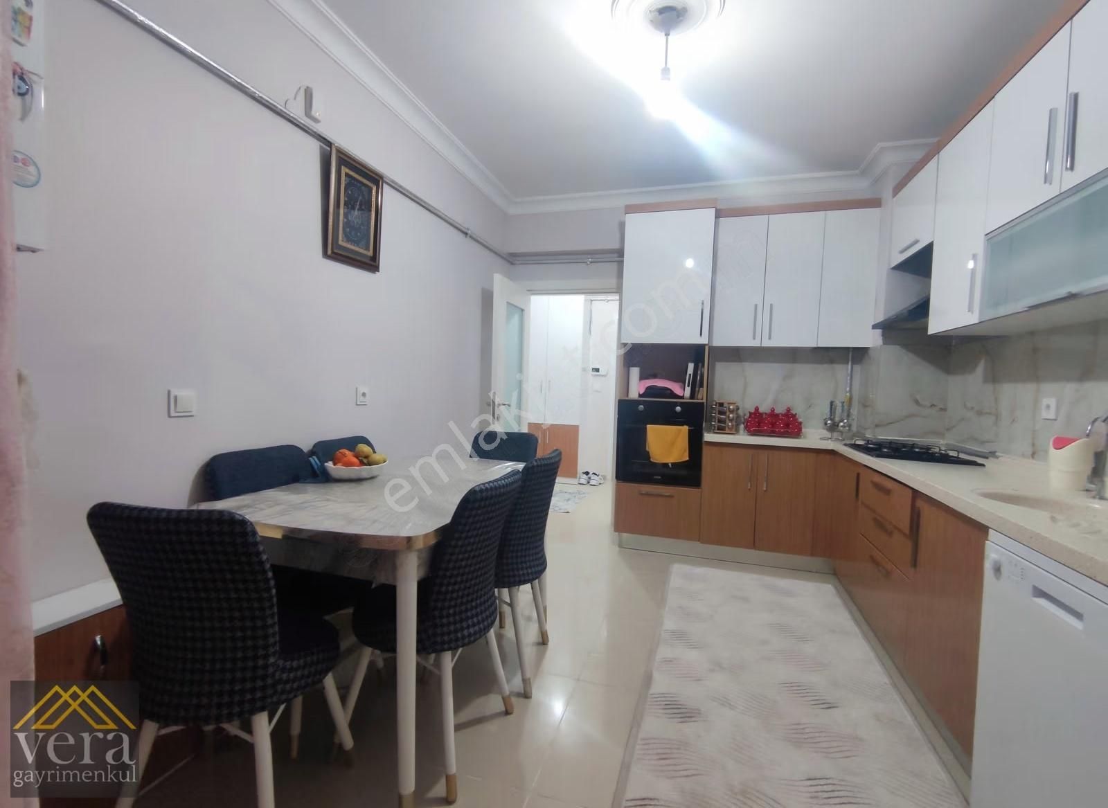 Cadde Yakını Teras Balkonlu Full Yapılı 7.kat 3+1 Kiralık Daire - Görsel 5