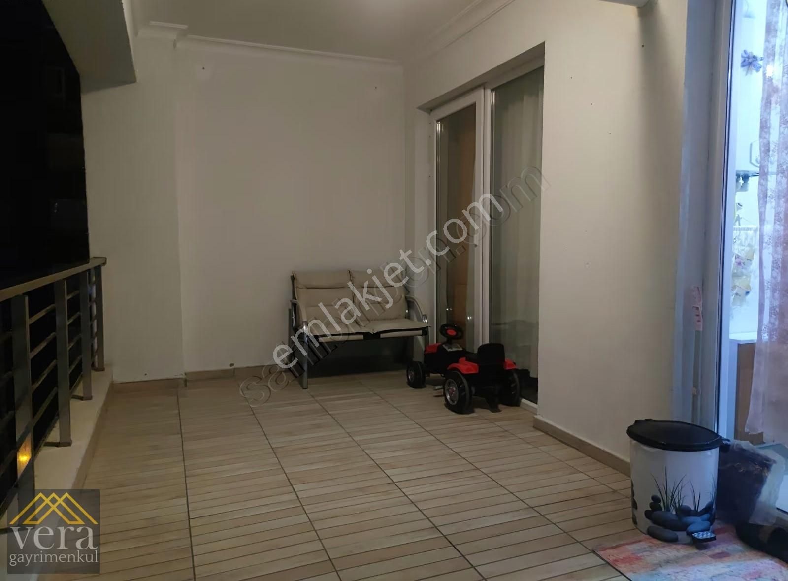Cadde Yakını Teras Balkonlu Full Yapılı 7.kat 3+1 Kiralık Daire - Görsel 31