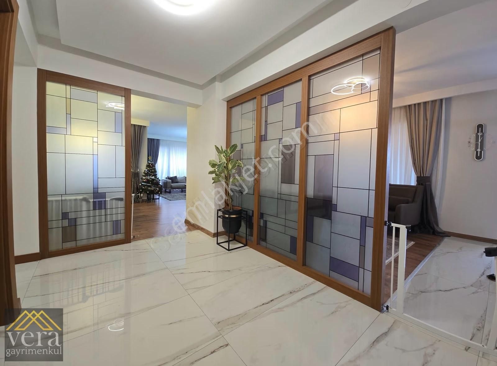 Vadi Ankara Sitesinde Full Güney 4+1 Orman Cephe 5. Kat 180 M2