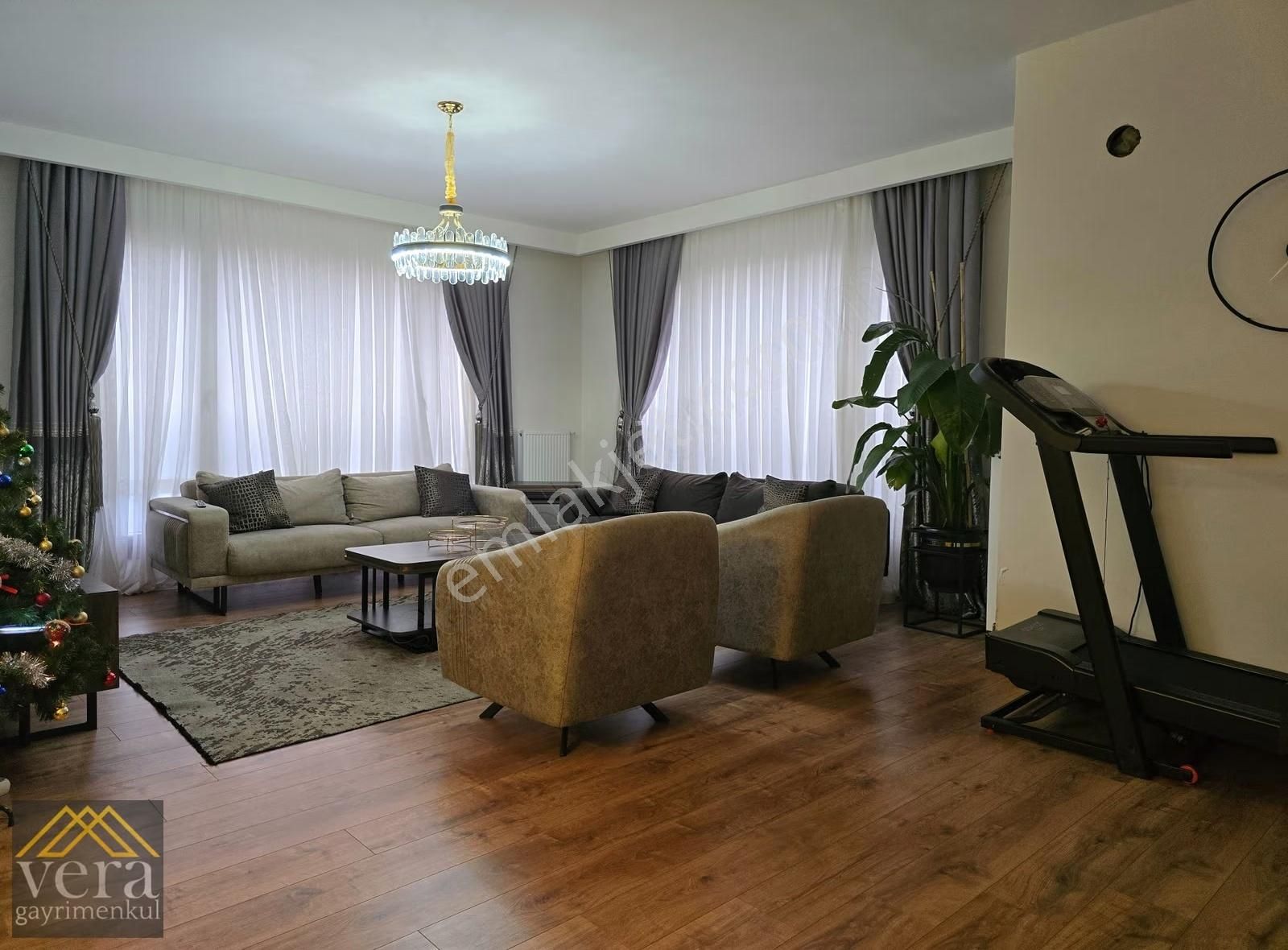Vadi Ankara Sitesinde Full Güney 4+1 Orman Cephe 5. Kat 180 M2 - Görsel 24