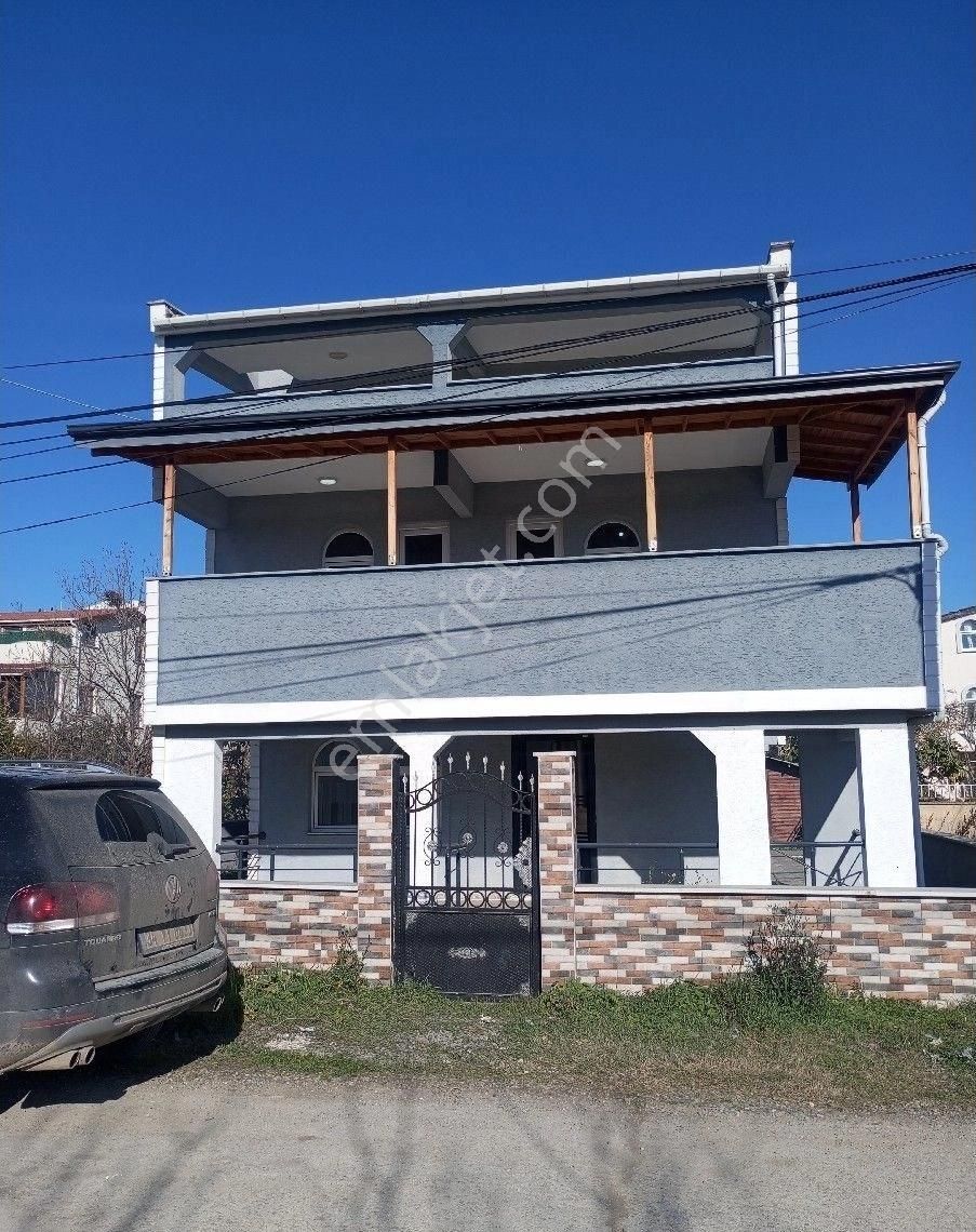 Marmara Yeni Çiftlikte,müstakil 6+1 Satılık Villa