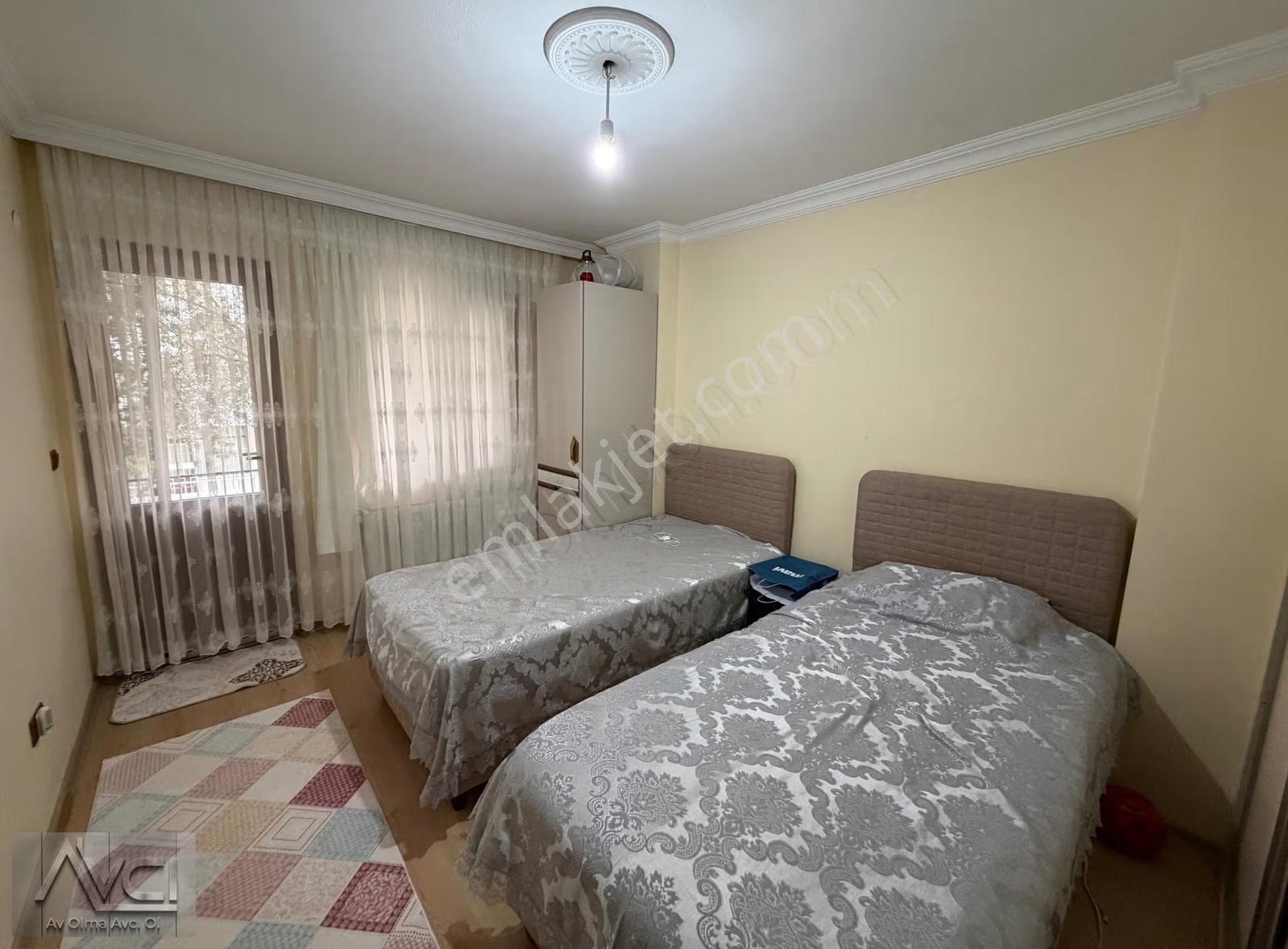 Avcı'dan Altınoluk Pazar Yerinde 3+1 Ayrı Mutfak 6 Yıllık Daire - Görsel 9