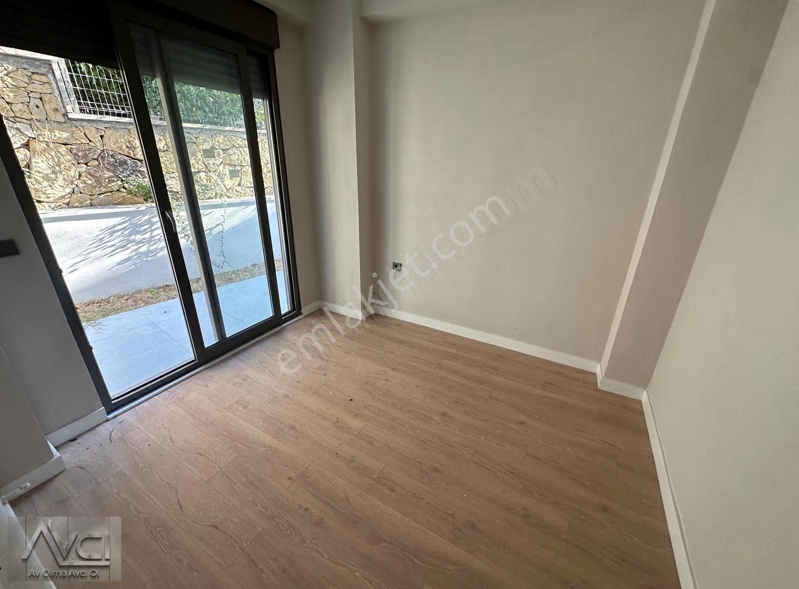 Avcı'dan Altınoluk Merkezde 3+1 Sıfır 250m2 Bahçeli Dubleks - Görsel 6