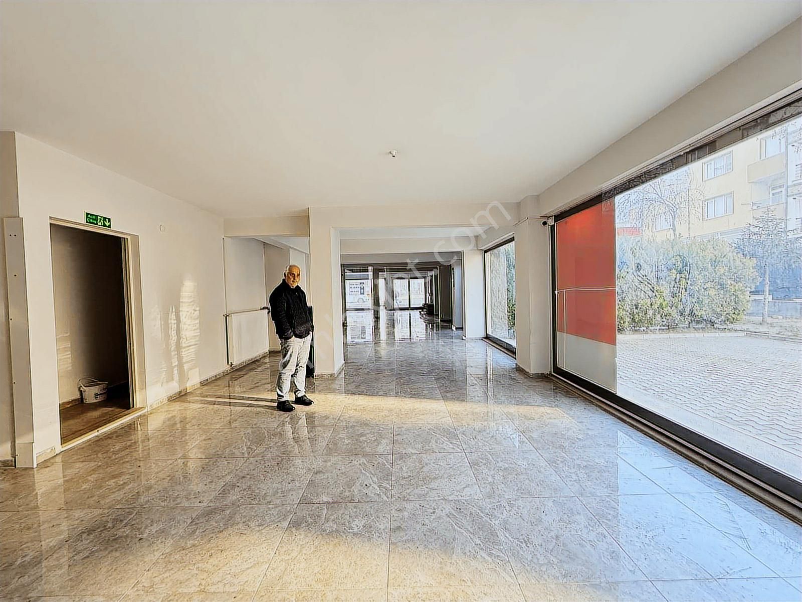 Üçevler Denizciler Cadde Bahçeli İki Katlı Kiralık Dükkan - Görsel 17