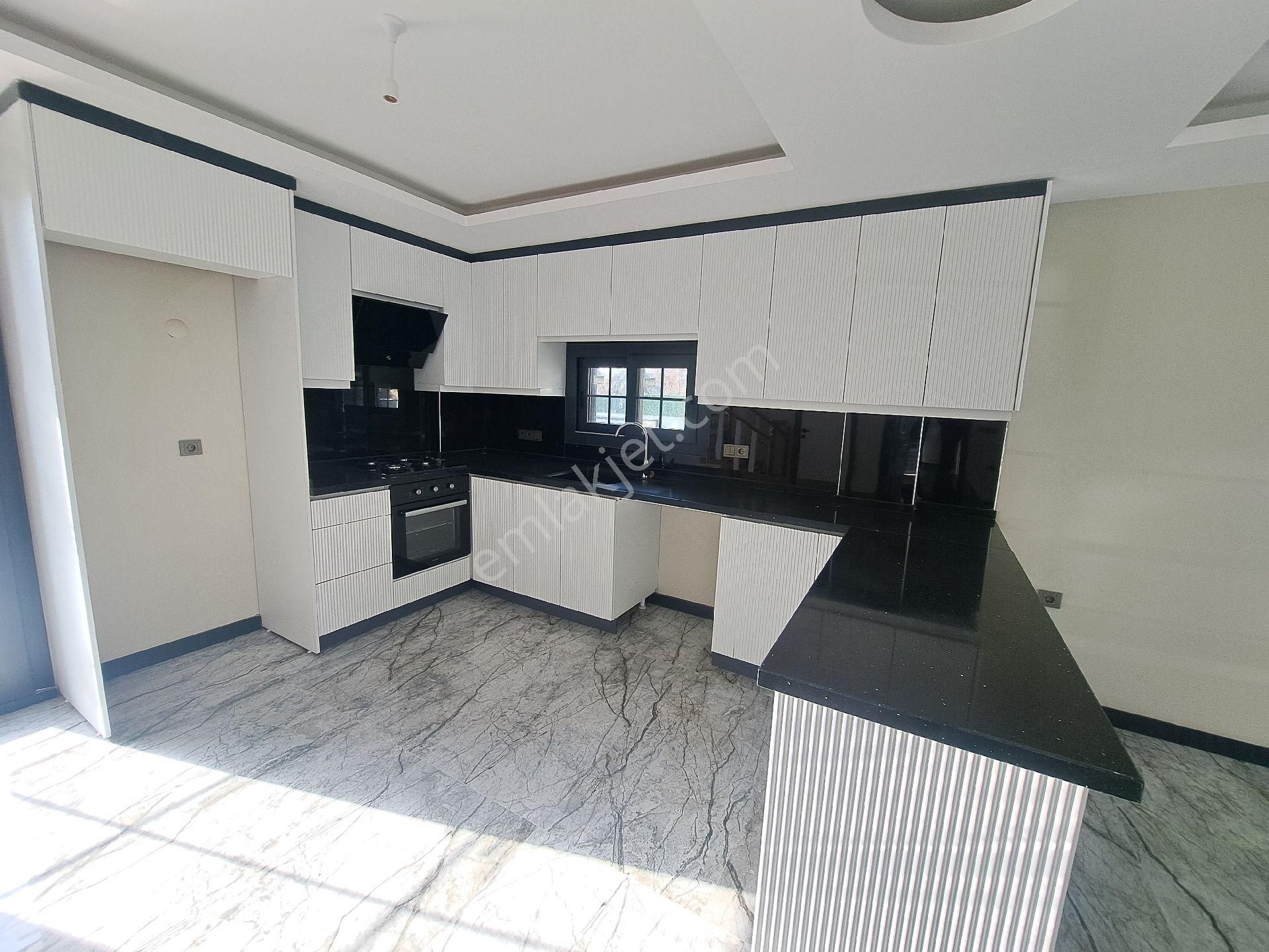 İzmir Seferihisar Doğanbey De Satılık 3+1 Havuzlu Müstakil Villa - Görsel 14