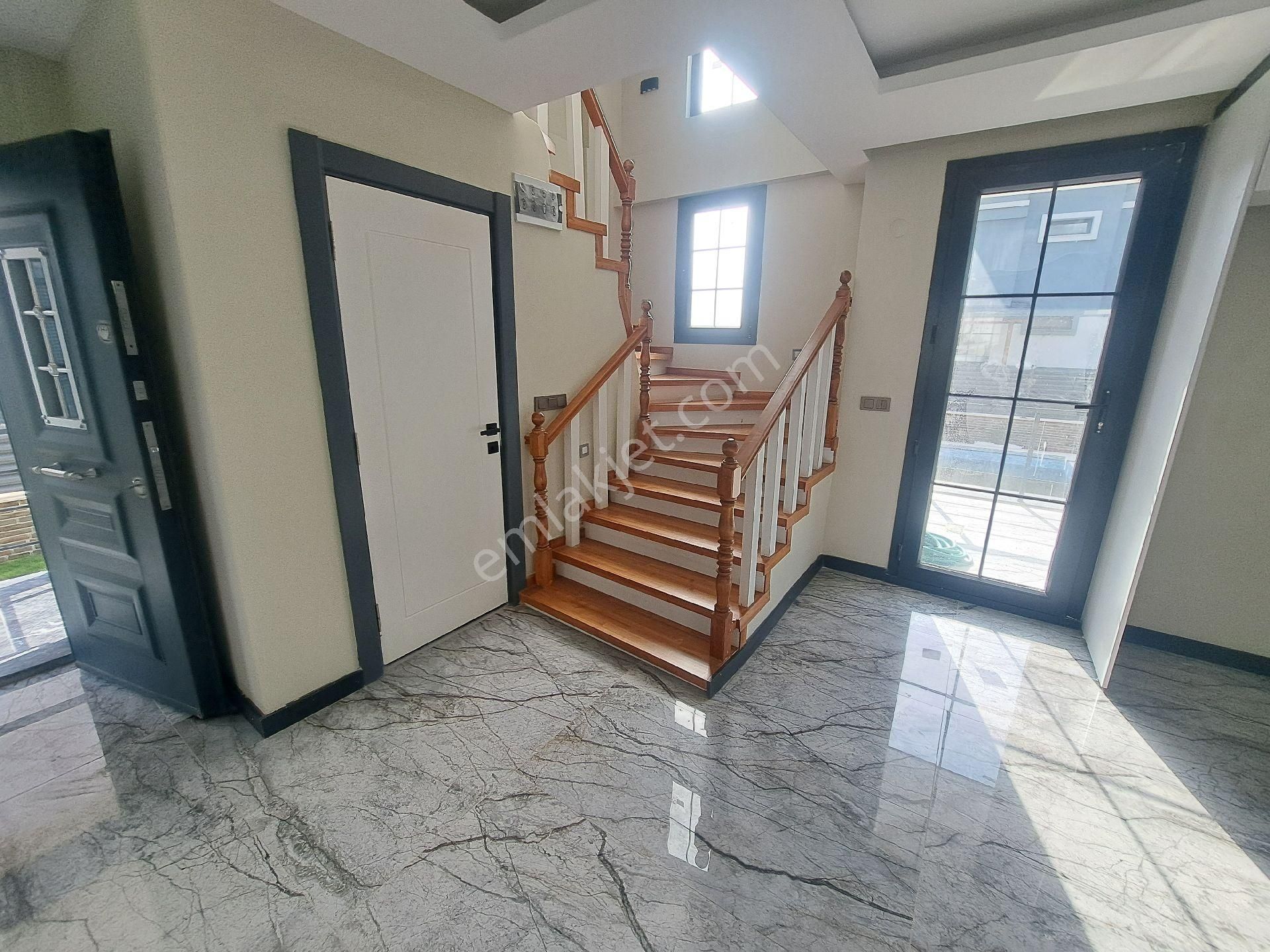 İzmir Seferihisar Doğanbey De Satılık 3+1 Havuzlu Müstakil Villa - Görsel 15