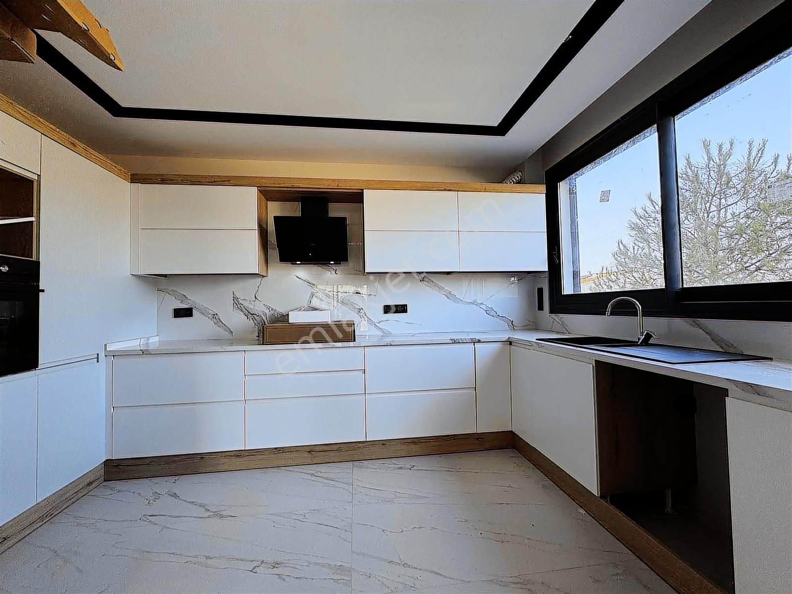 Güzelbahçe Kolejler Bölgesin'de Sıfır Villa Fırsatı - Görsel 17