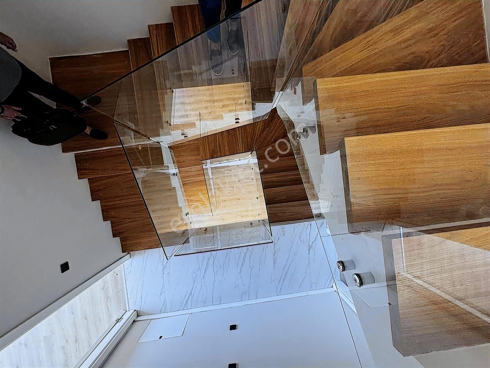 Güzelbahçe Kolejler Bölgesin'de Sıfır Villa Fırsatı - Görsel 12