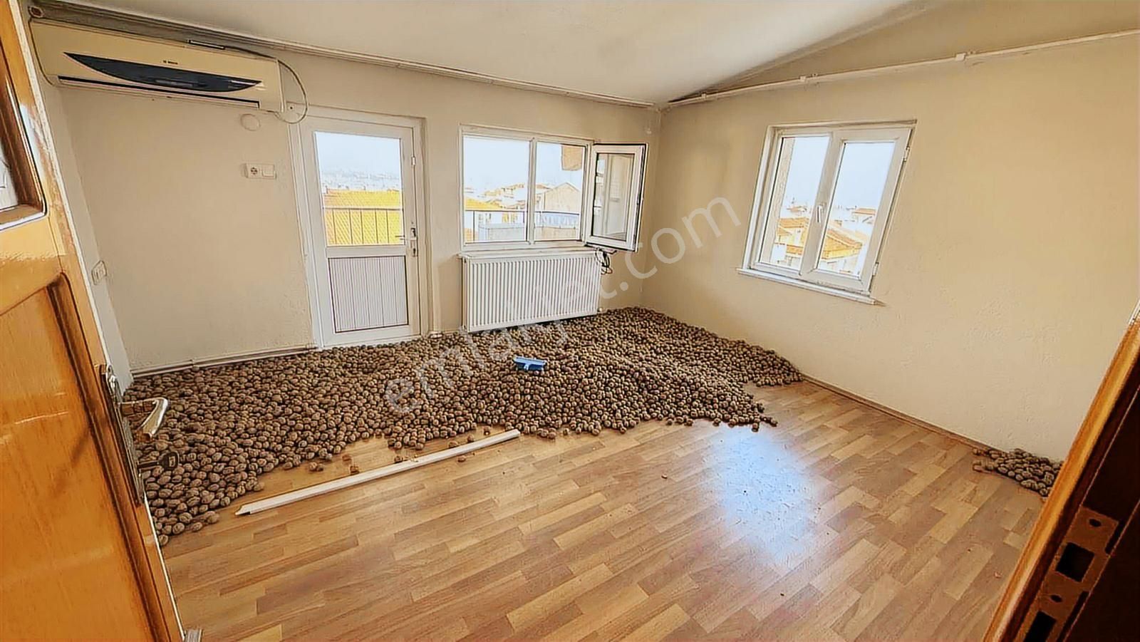 Nova Grup'dan Karatepe Mevkiinde Kiralık 2+1 Daire - Görsel 24
