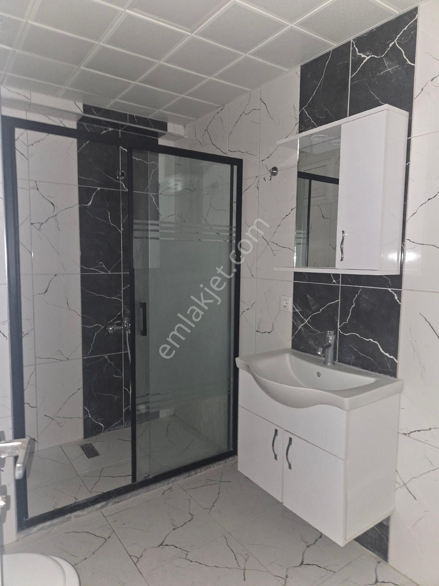 Çarşı Konumlu Kiralık 2+1 - Görsel 6