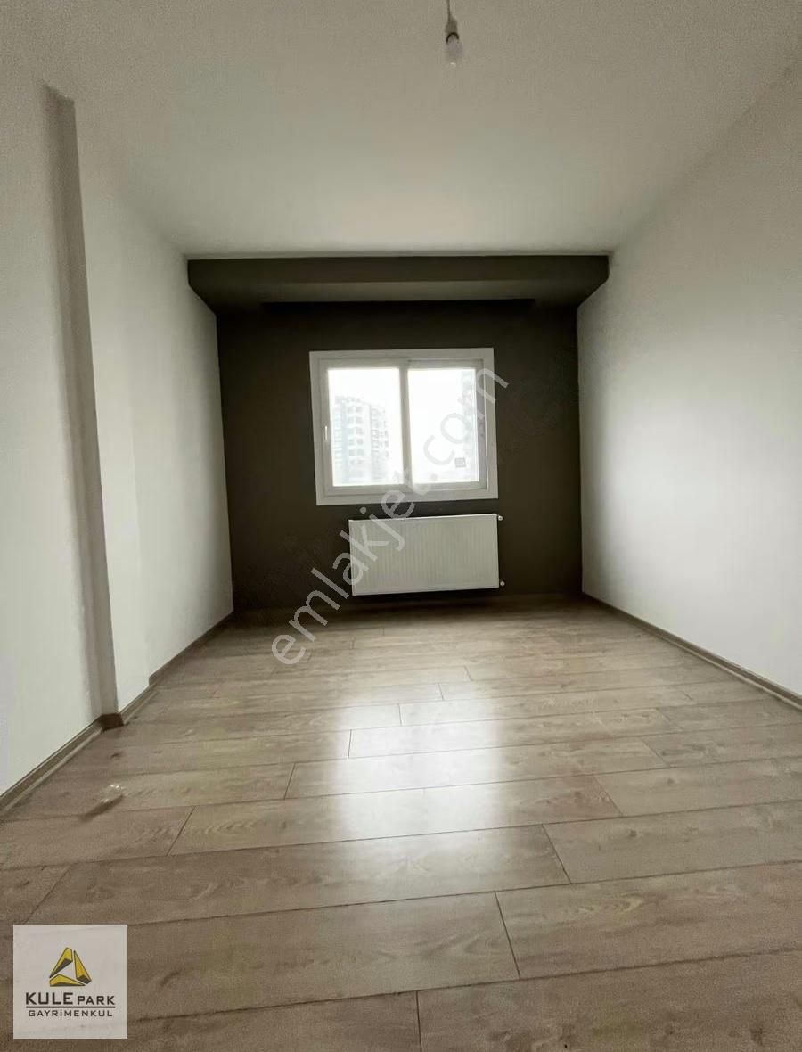 Gültepe'de Cadde Üzeri Lüx İşçilik Kombiligeniş Balkon 2+1 Daire - Görsel 10