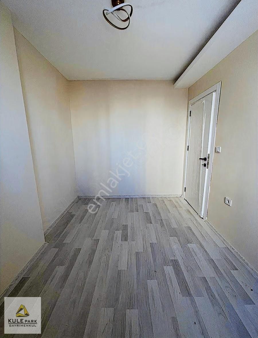 Osmangazi`de~1+1~az~katlı~site İçerisinde~yatırımlık~cazip~daire - Görsel 14