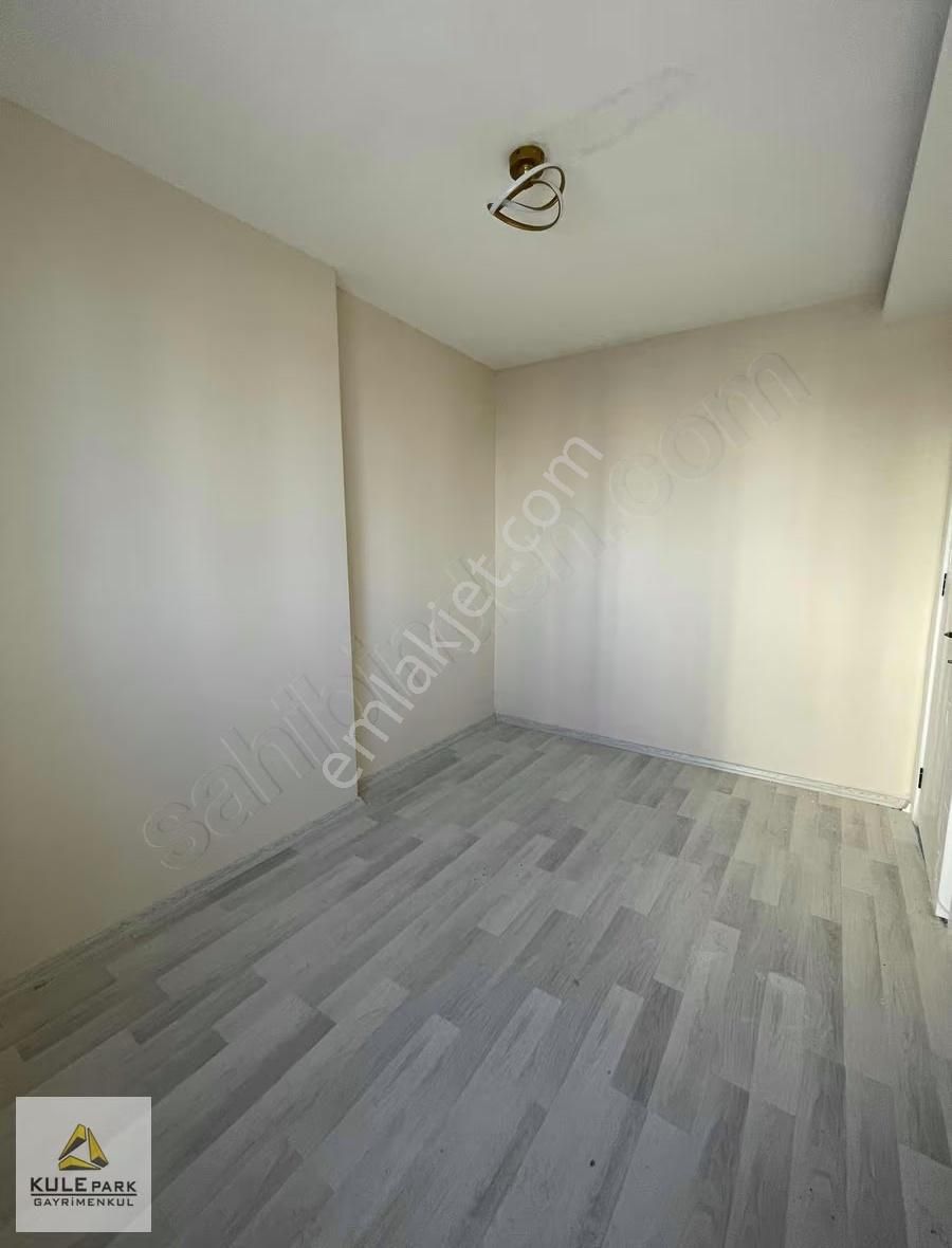 Osmangazi`de~1+1~az~katlı~site İçerisinde~yatırımlık~cazip~daire - Görsel 4