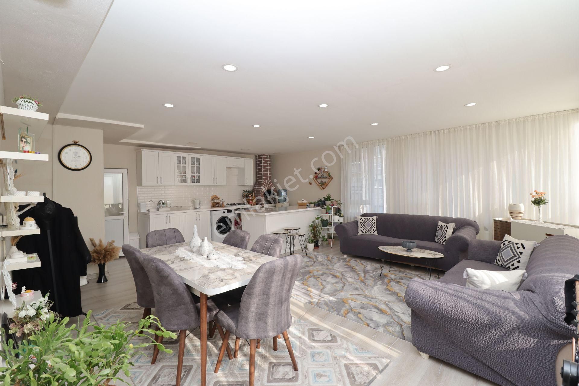 Akif'ten Topçu'da 14.caddeye Yakın *full* Yapılı 5+1 Kapalı Teraslı Daire - Görsel 2