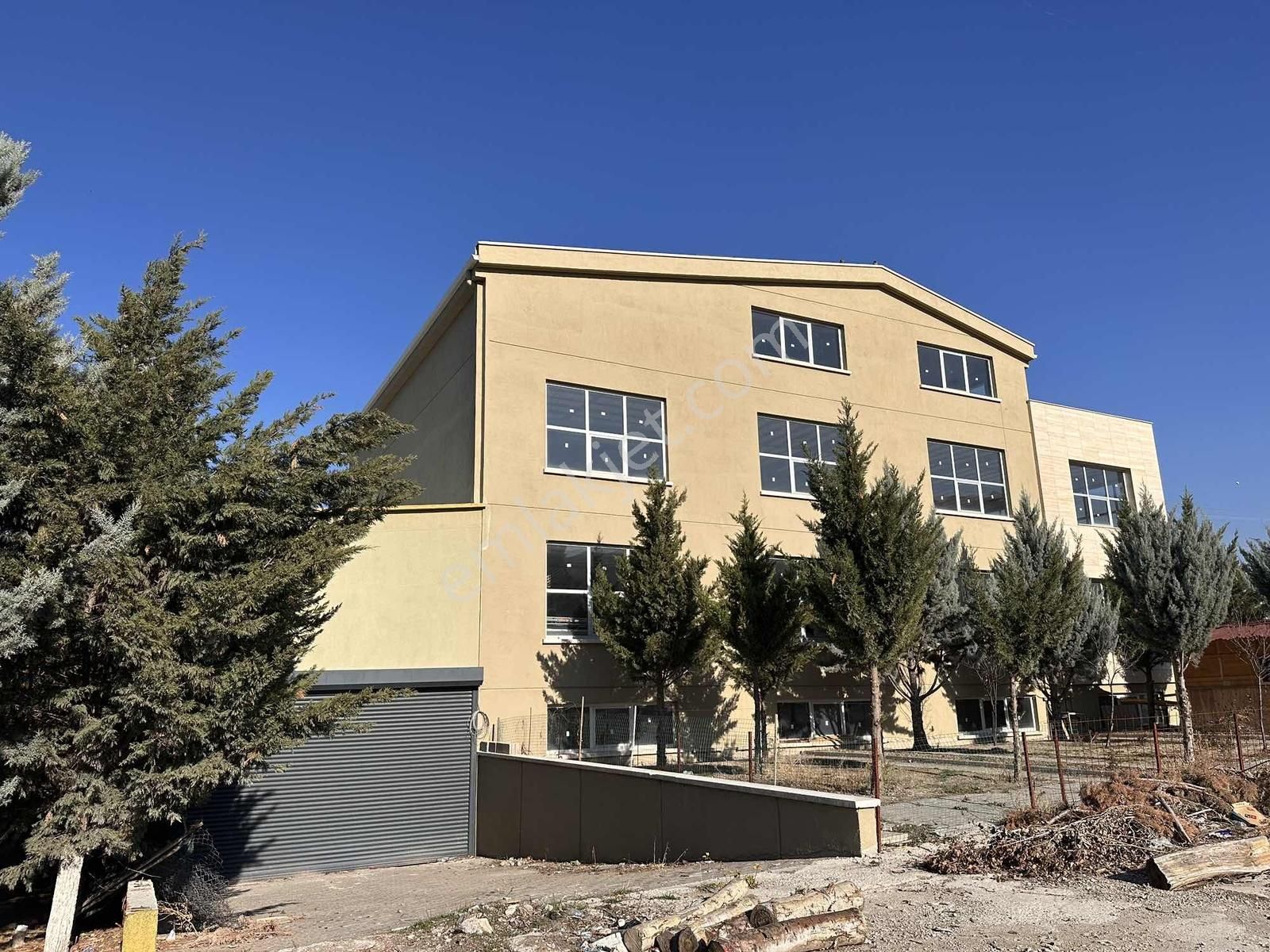 Alacaatlı Caddesi Üzeri 2000 M² Kapalı Alana Sahip Müstakil Bina - Görsel 7