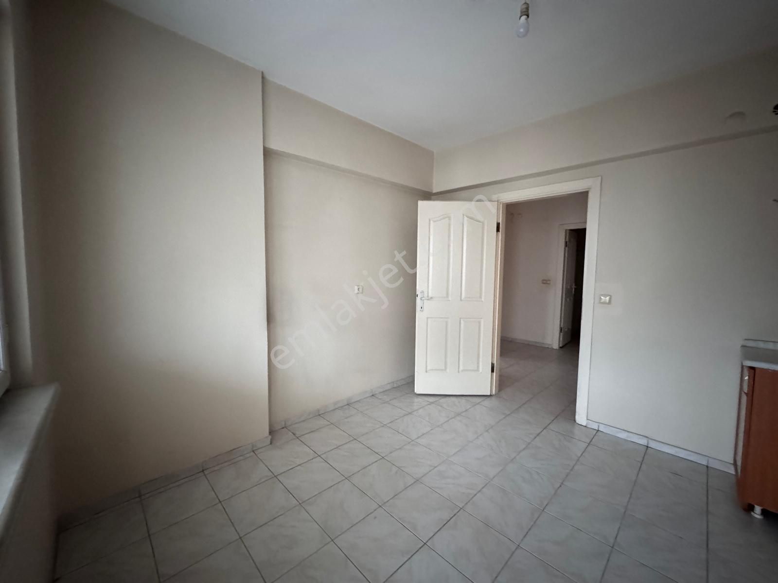 12. Caddede M.ali Manavoğlu Sitesinde 3+1 Kiralık Daire - Görsel 24